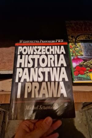 POWSZECHNA HISTORIA PAŃSTWA I PRAWA