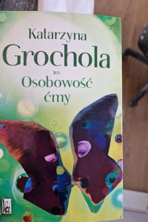 Grochola Osobosość ćmy