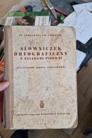 SŁOWNICZEK ORTOGRAFICZNY Z ZASADAMI PISOWNI